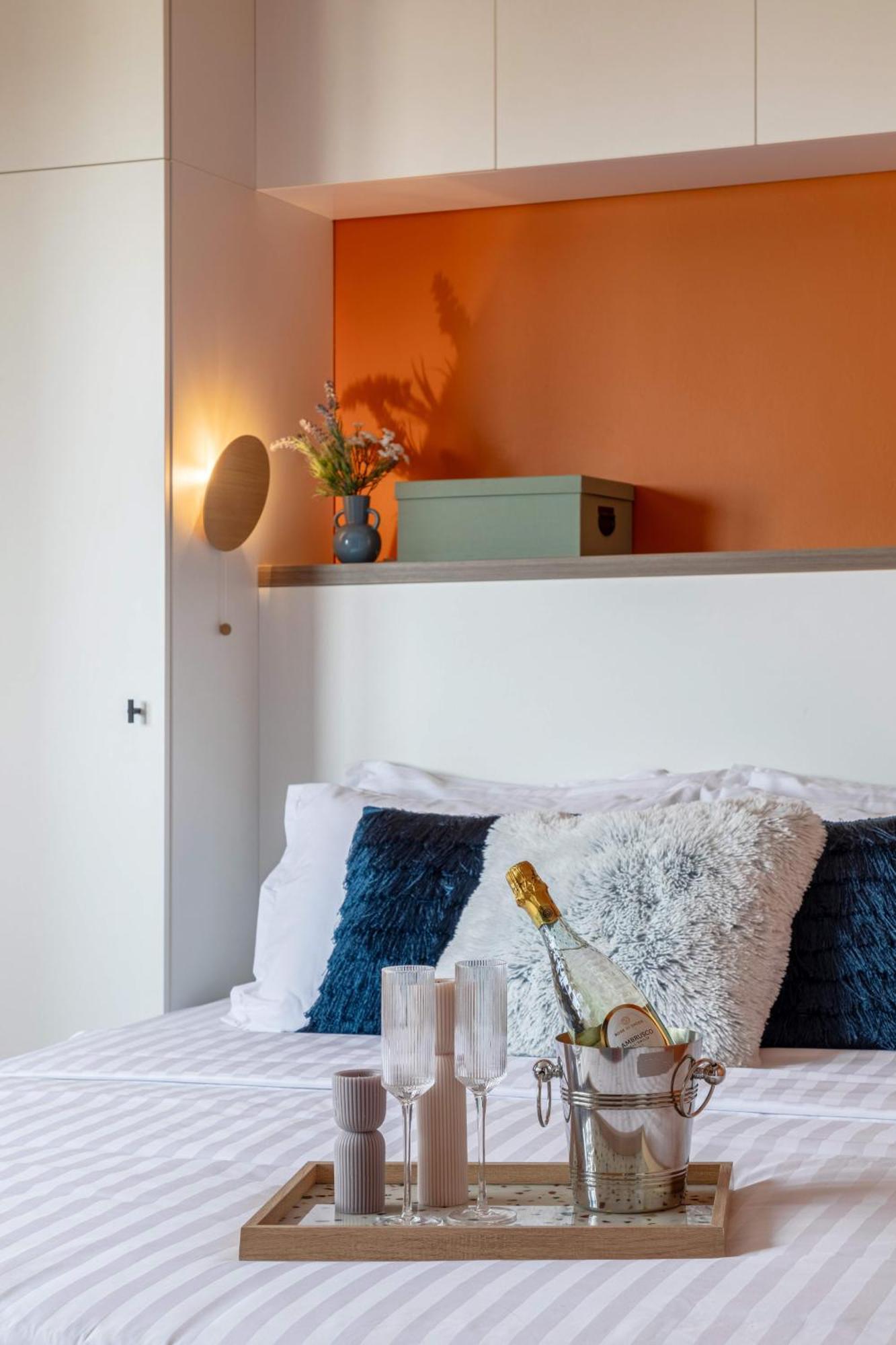 Ferienwohnung Playful & Bright 1Br Near The Faculty Of Law Bukarest Exterior foto